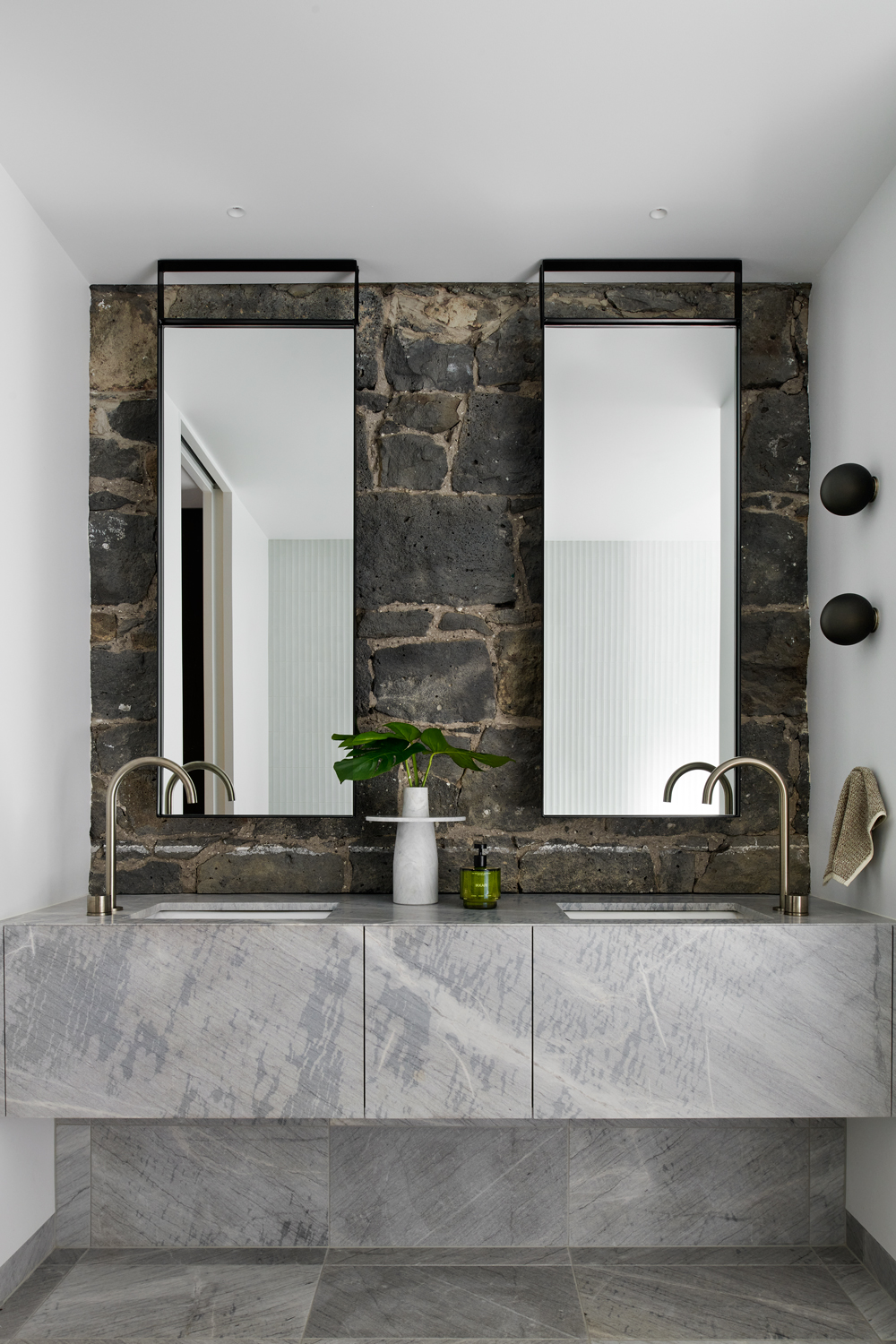 Modern Bathroom